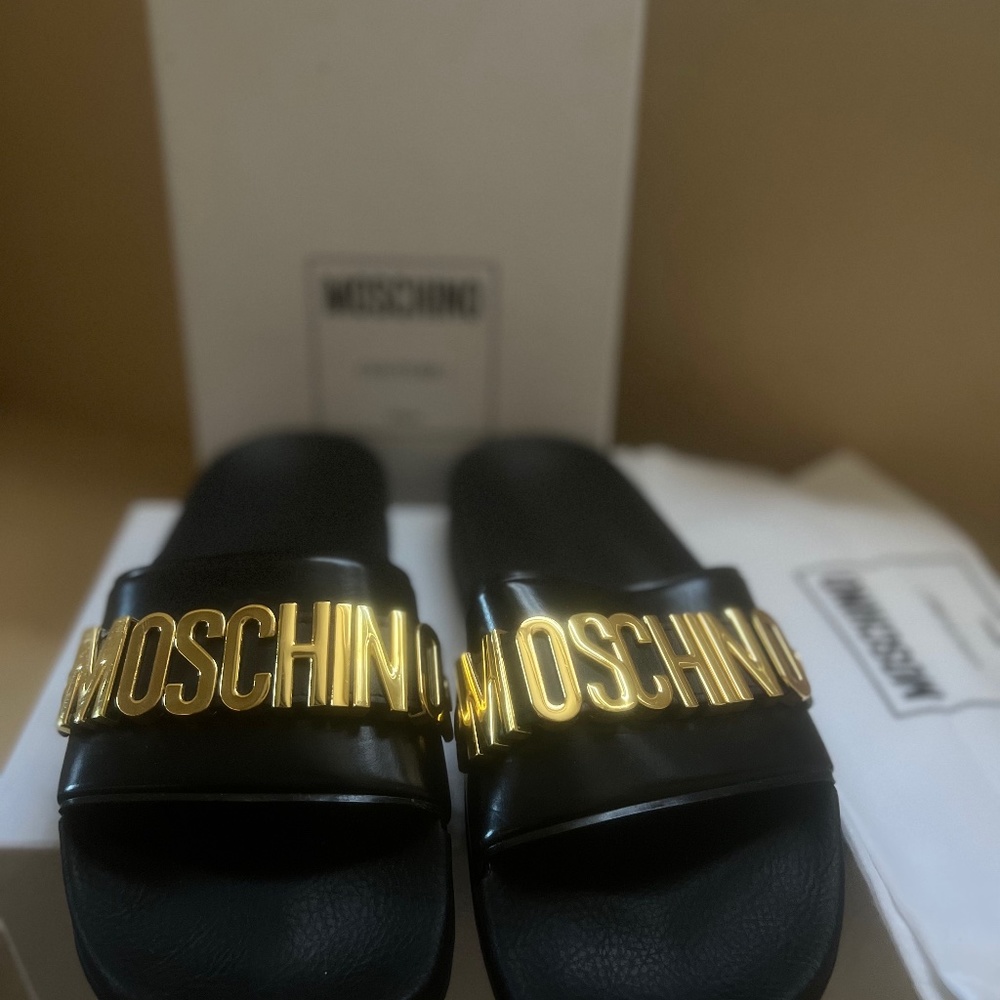Moschino slides